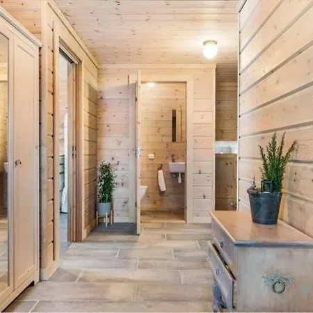 Five Bedroom Holiday *