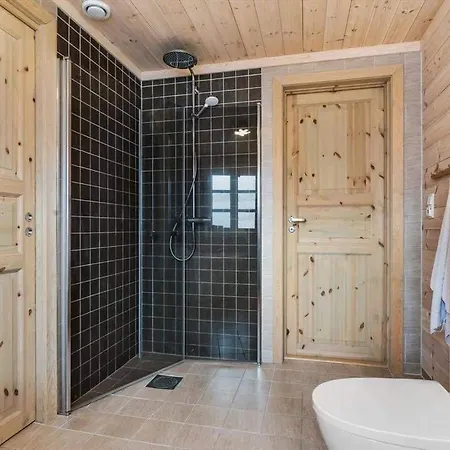 Five Bedroom Holiday *