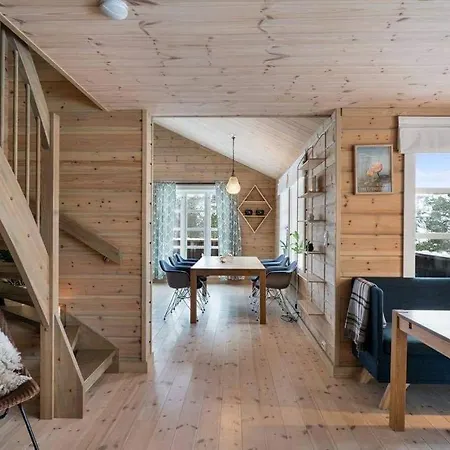 Five Bedroom Holiday Tjorhom